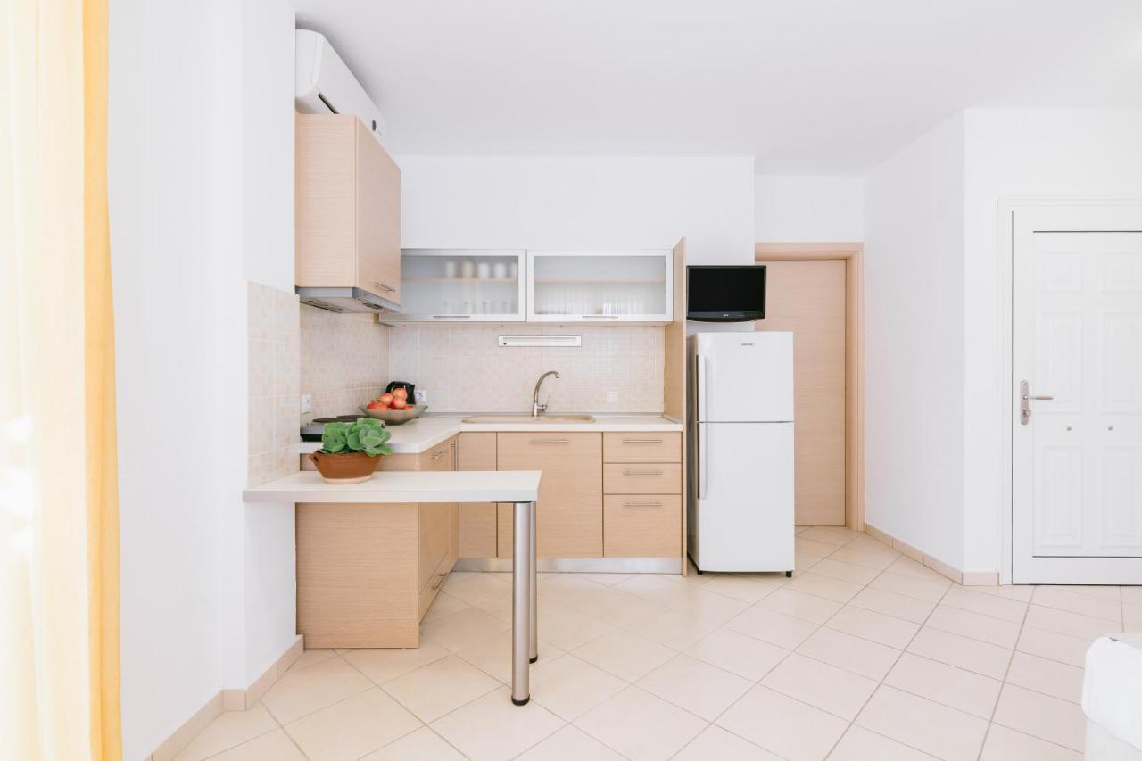 Anastasia Apartments Hanioti Eksteriør bilde